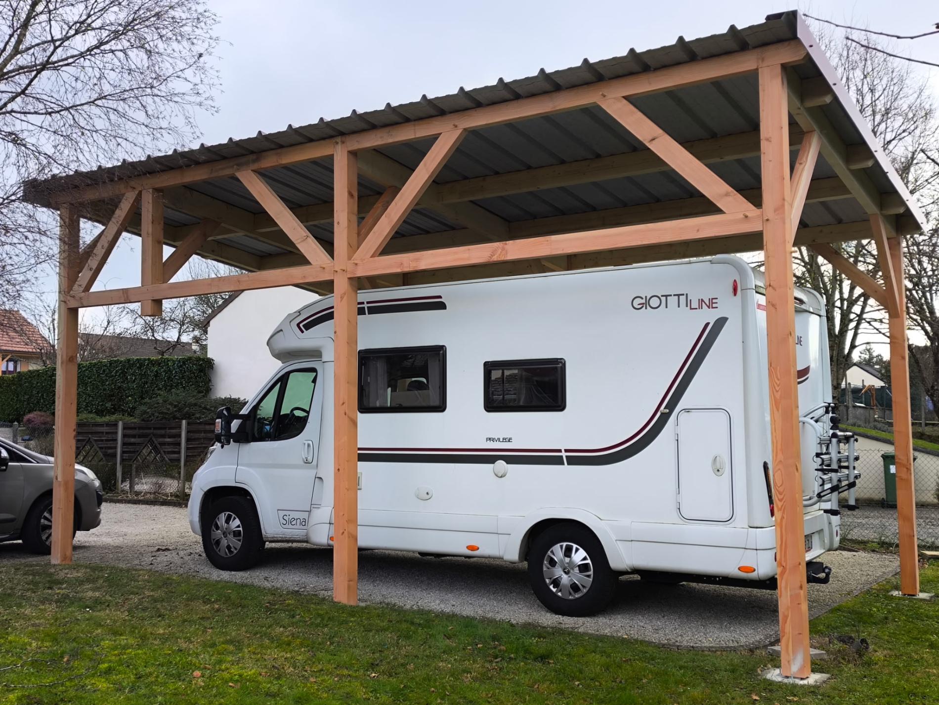 Montage d'un abris camping car